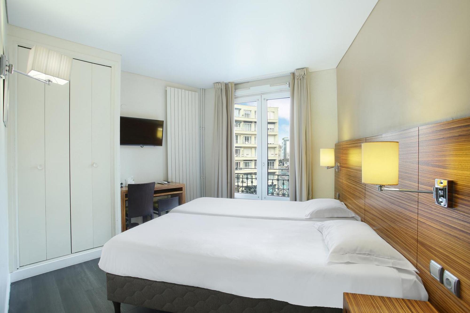 Hotel Gabriel Issy Paris Exterior foto